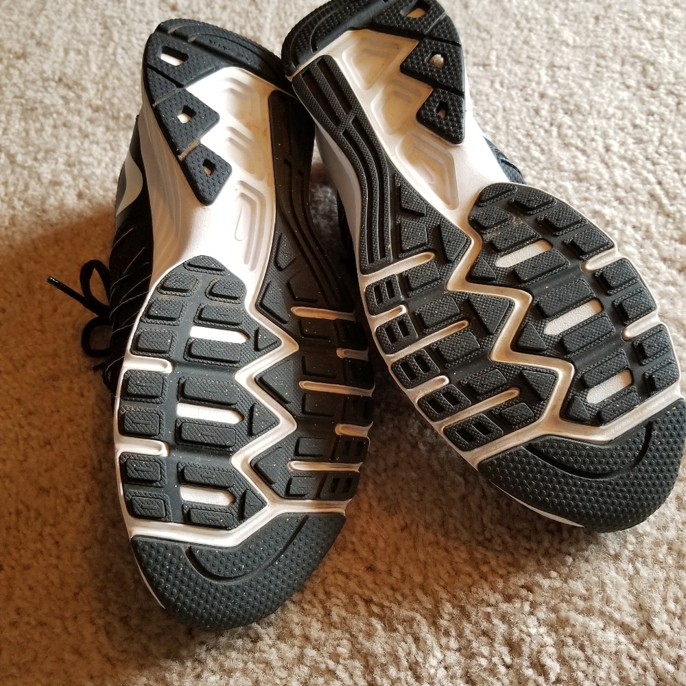 Shoes - Picture 2 of 5